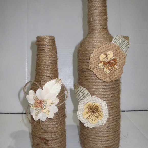 2 JUTE WRAPPED WINE BOTTLES/VASE. BURLAP FLOWERS. - Picture 2 of 4
